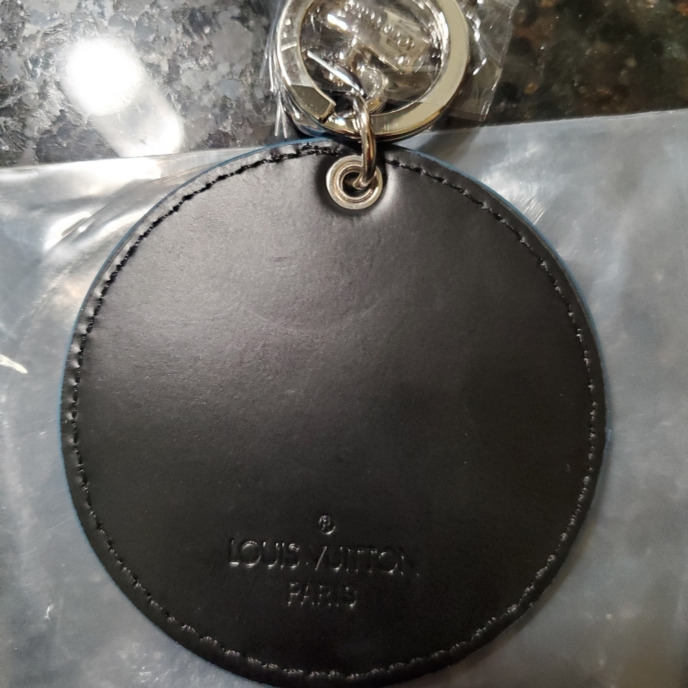 Inspired Keychain ✨️ - Picture 2 of 2